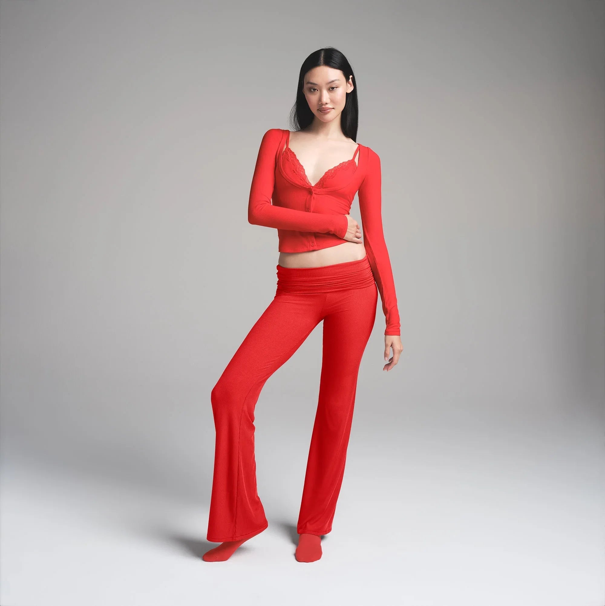 SKIMS SOFT LOUNGE LACE LONG SLEEVE TOP WITH BRALETTE | CHERRY - ÜST - My Suti