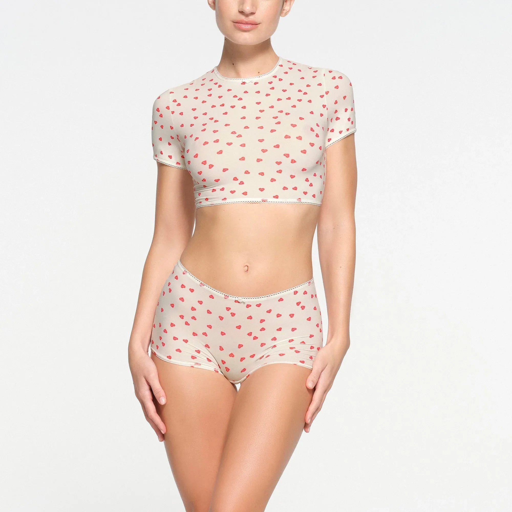 SKIMS FITS EVERYBODY PICOT SUPER CROPPED T-SHIRT | RUBY HEART PRINT - TİŞÖRT - My Suti