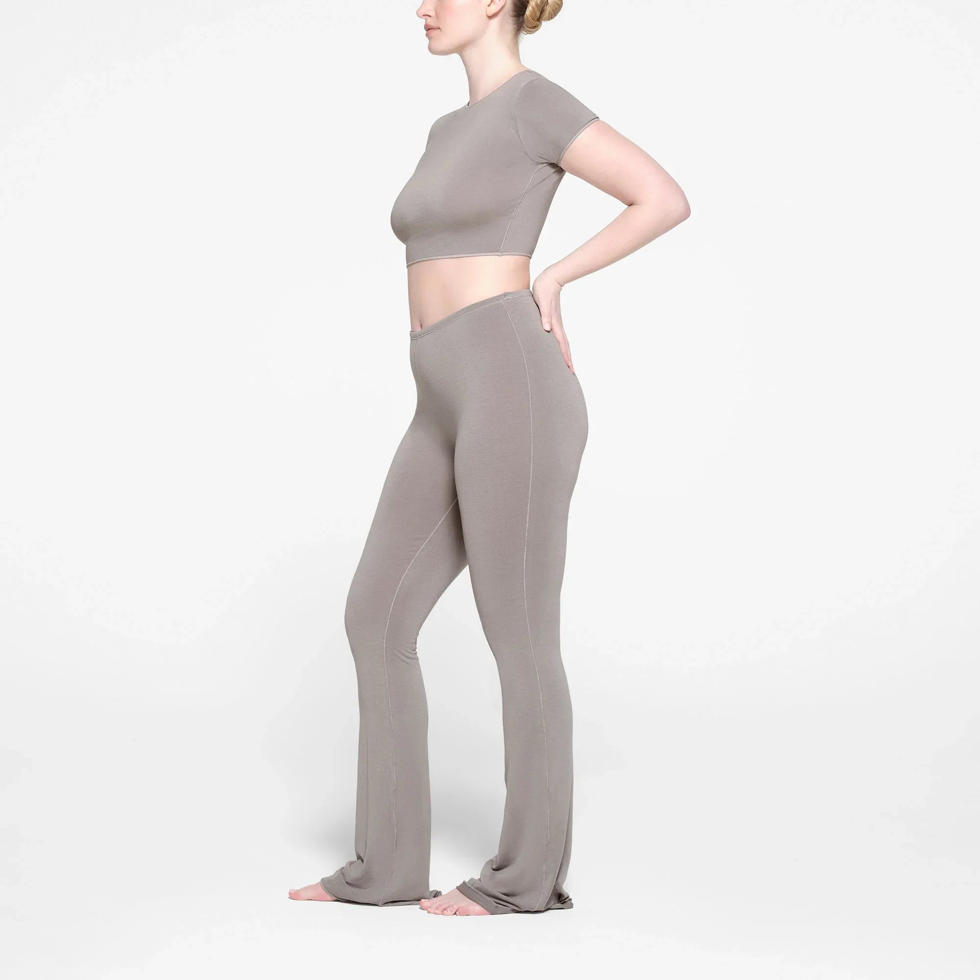 SKIMS SEAMLESS MODAL CROPPED T-SHIRT | SMOKE - TİŞÖRT - My Suti