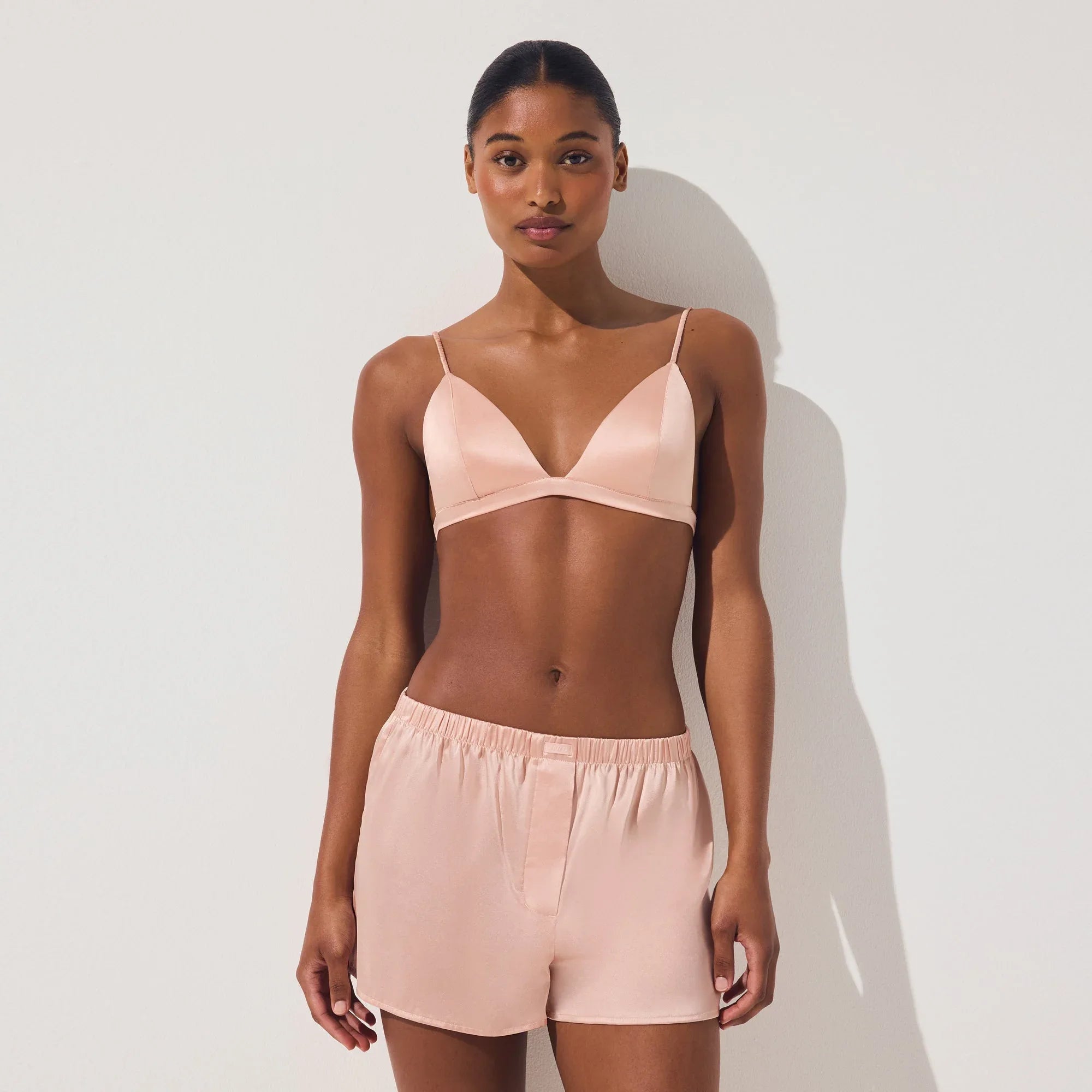SKIMS SILK LIGHTLY LINED TRIANGLE BRALETTE | VILLA - SÜTYEN - My Suti