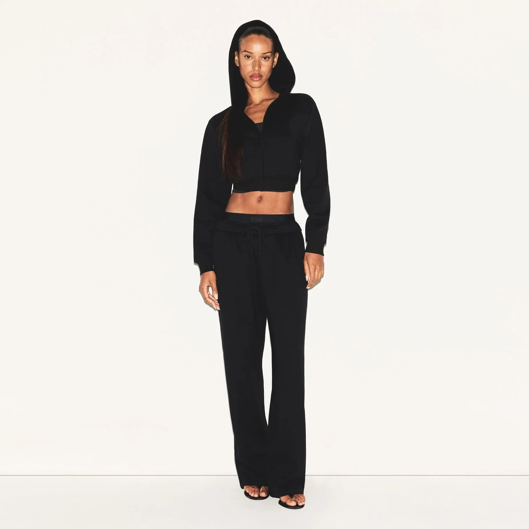 SKIMS COTTON FLEECE CROPPED ZIP UP HOODIE | ONYX - KAPŞONLU ÜST - My Suti