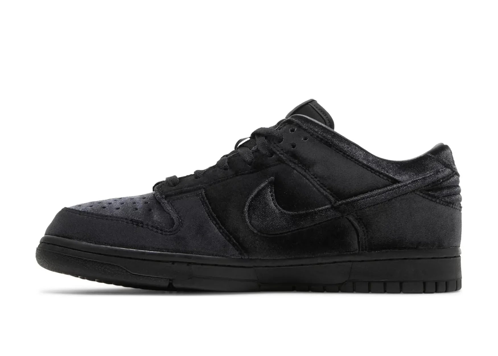 Nike Dunk Low Dover Street Market Triple Black Velvet - My Suti