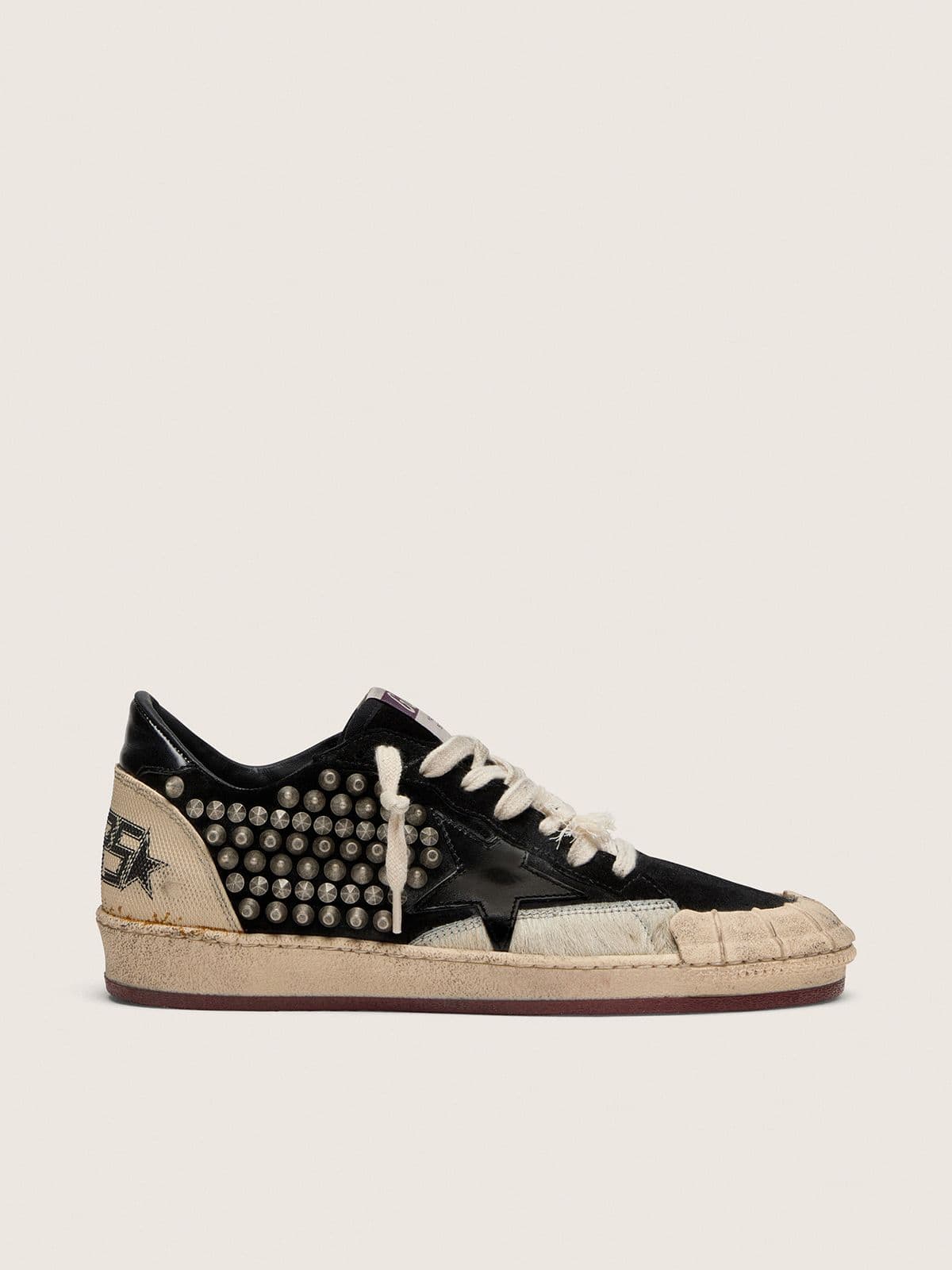 Golden Goose Women's Ball Star LAB In Black Suede With Studs And Glossy Black Leather Star - Görsel 1